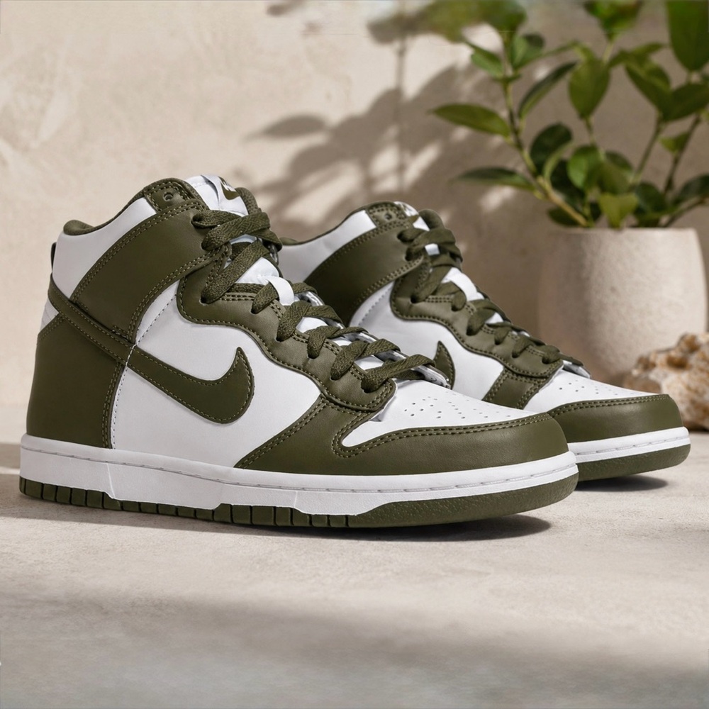 Nike Olive and White High-Top Sneakers Dunk High GS Cargo Khaki Sz 6.5 Men’s